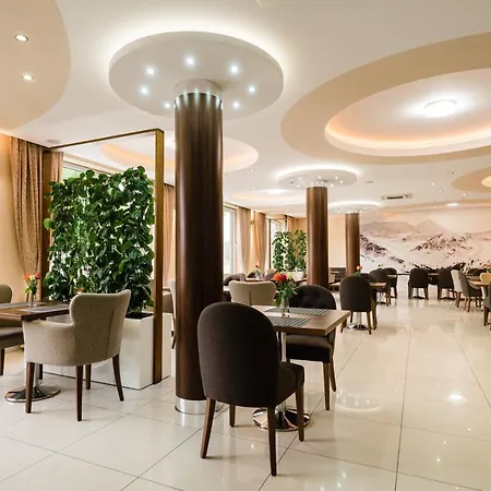 Hotel & Restauracia Menhard