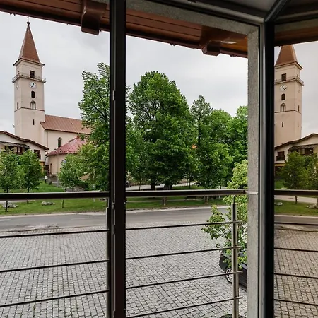 Hotel & Restauracia Menhard Hotel 3*