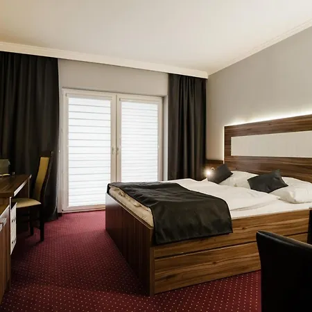 Hotel Hotel & Restauracia Menhard Vrbov