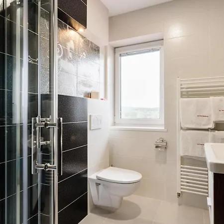 Hotel & Restauracia Menhard 3*