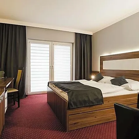Hotel Hotel & Restauracia Menhard 3*