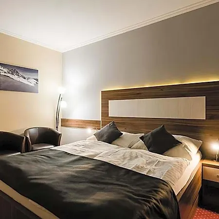 Hotel Hotel Menhard Wierzbów