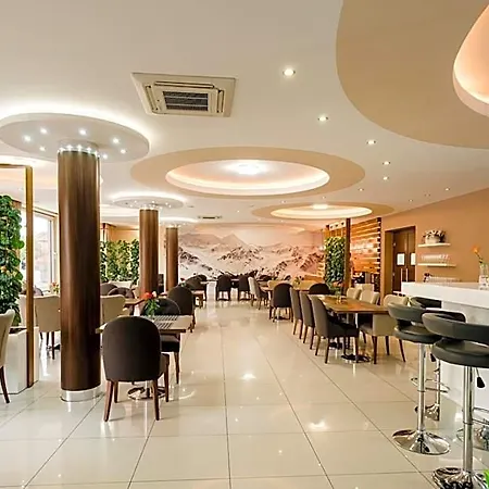 Hotel & Restauracia Menhard Hotel Vrbov