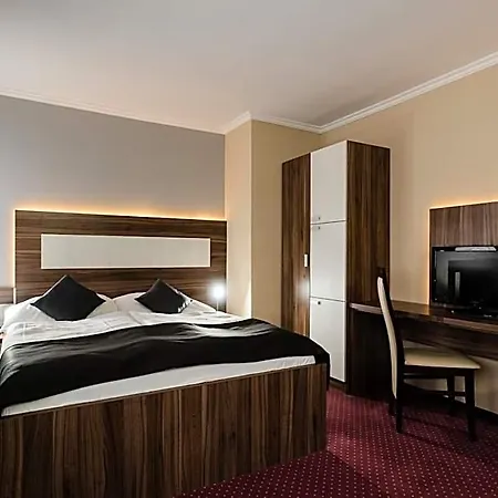 Hotel Menhard Wierzbów