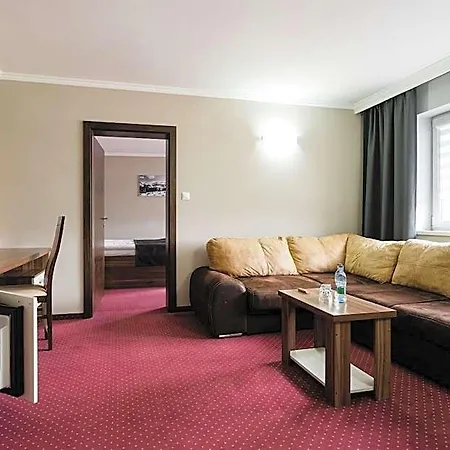 Hotel & Restauracia Menhard Vrbov