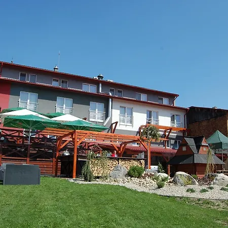 Hotel Menhard ホテル 3*